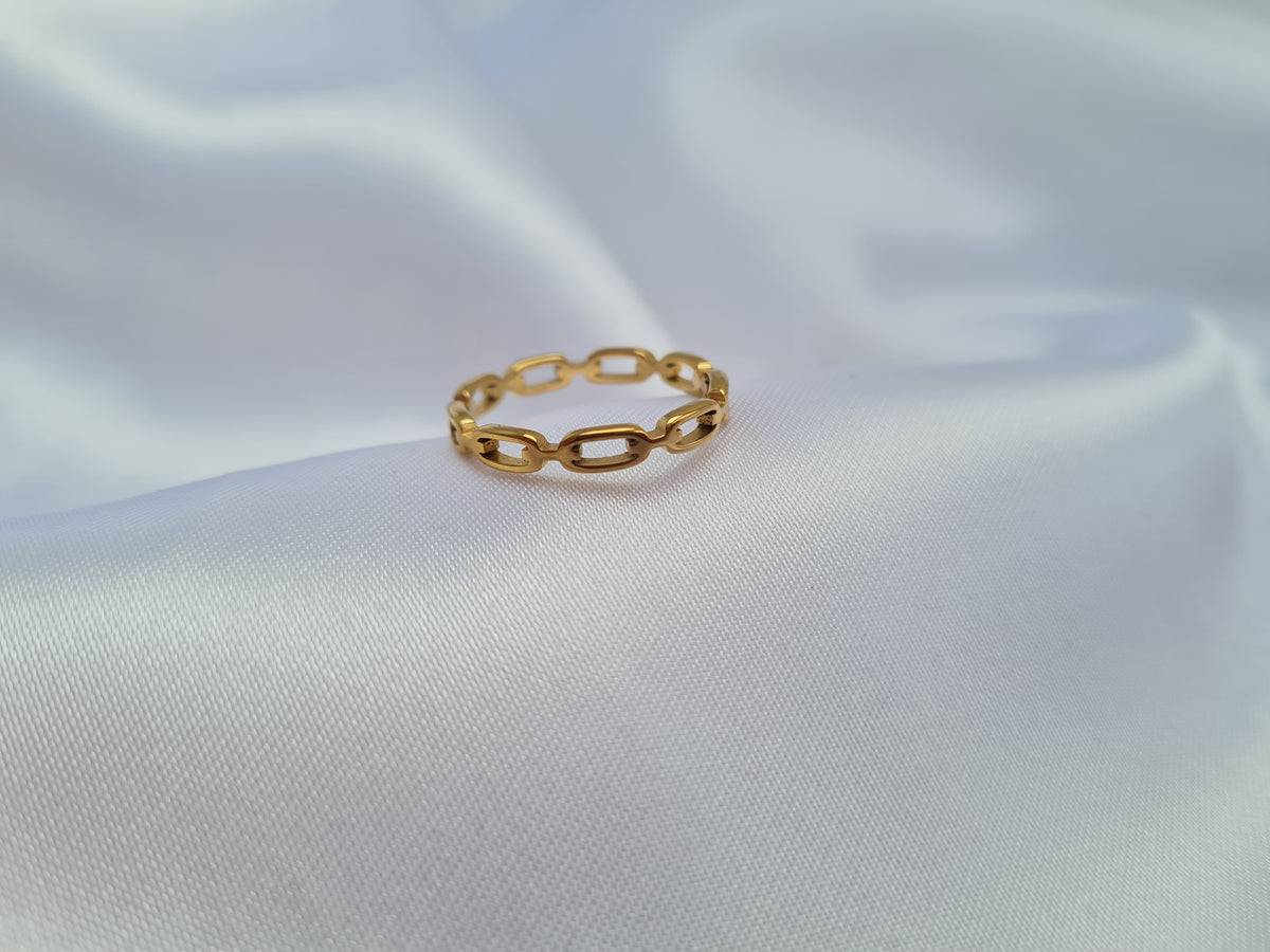 Oval Ring